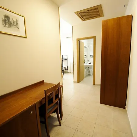 Hotel Casa Caburlotto Rome