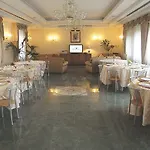 Casa Caburlotto 3* רומא