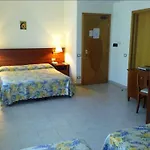 מלון Casa Caburlotto 3*